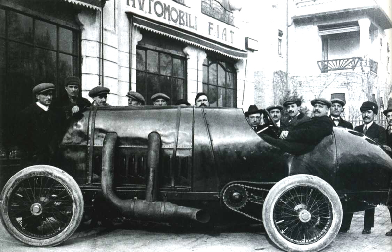 Illustration for article titled Así arranca un monstruoso motor Fiat de 290cv después de más de 100 años parado